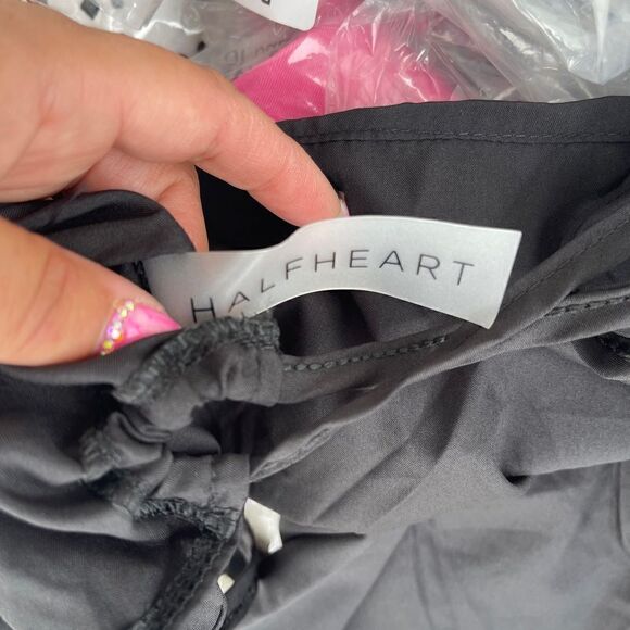 NWT individual thoughts black cut out dress Sz L - Picture 5 of 5